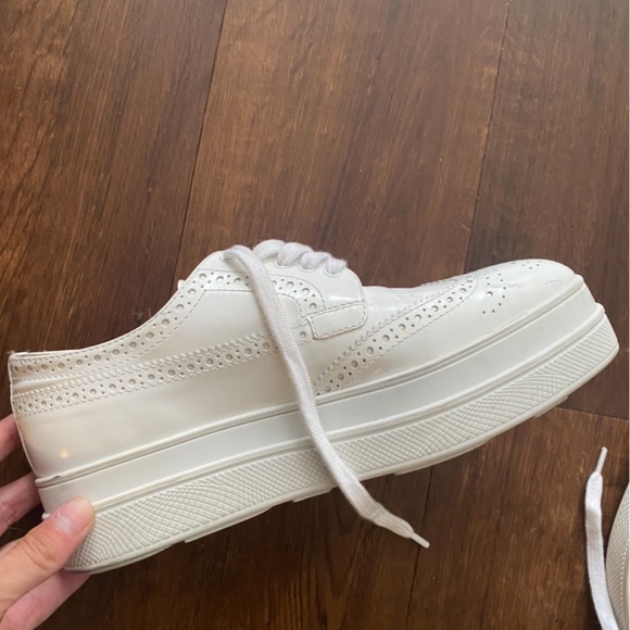 White Prada patent leather platform shoes - Picture 4 of 4